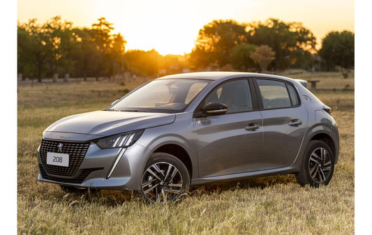 PEUGEOT 208